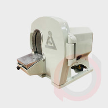 Load image into Gallery viewer, Cast Trimmer
