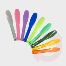 Load image into Gallery viewer, Spatula Plastic
